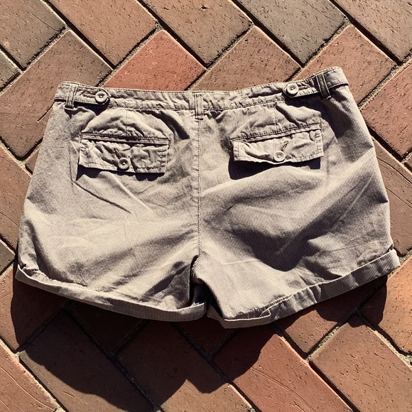 Vintage Old Navy striped shorts - Picture 3 of 6